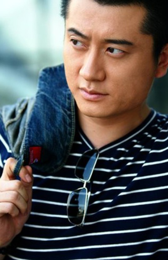 马楠（辽宁人民艺术剧院男演员、原创歌手）