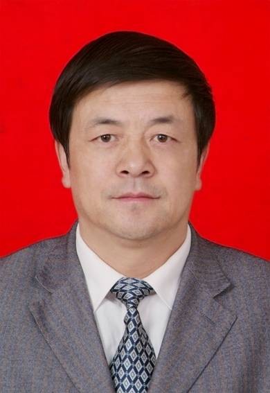 王东方（延安干部培训学院南泥湾分院院长、教授）