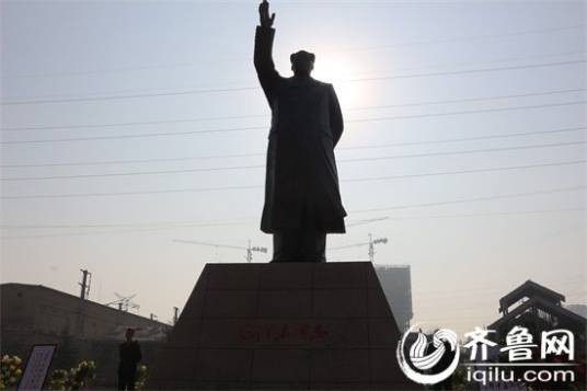 最高毛主席铜像