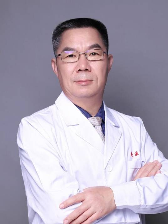 张新伟（南方医科大学第三附属医院神经外科副主任医师）