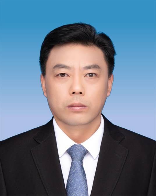 杨建文（江苏银宝控股集团有限公司党委书记、董事长）