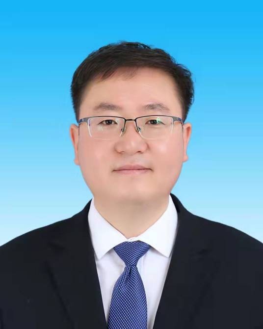 常海(内蒙古自治区杭锦旗旗委委员、常委、宣传部部长)