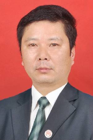 杨玉忠(贵州省赤水市人民法院原院长)