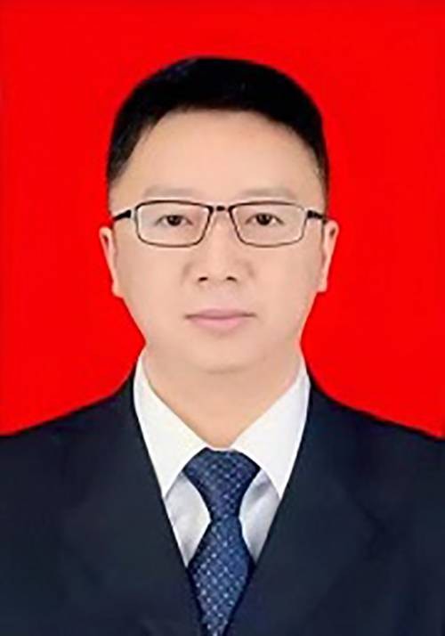 曾军(湖北省恩施土家族苗族自治州咸丰县人民政府党组副书记、常务副县长)