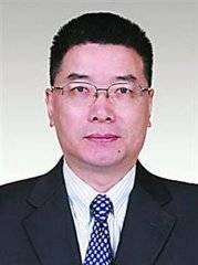 曹仲平（海南省商业学校校长、党委书记）