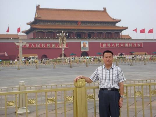吴嘎日迪