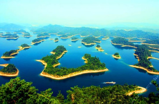 千岛湖(浙江省杭州市淳安县境内人造湖泊)