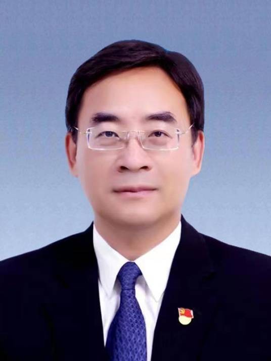 郭鹏(河南省郑州航空港经济综合实验区(郑州新郑综合保税区)党工委副书记、管委会副主任)
