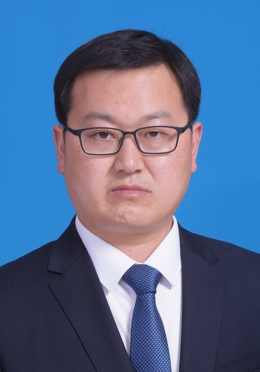 丁鹤(河南省长垣市人民政府党组成员、副市长)