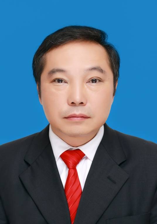 田强(贵州省黔南州司法局原副局长)