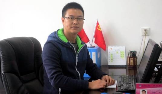 侯波(绵阳师范学院音乐与表演艺术学院党总支书记)