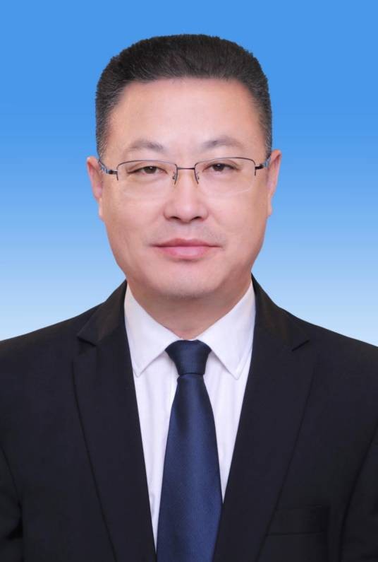冯清(绵阳市林业局党组成员、副局长)