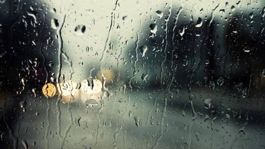 下雨(自然现象)