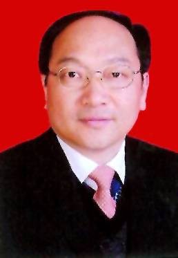 张向东(罗田县人大常委会副主任)