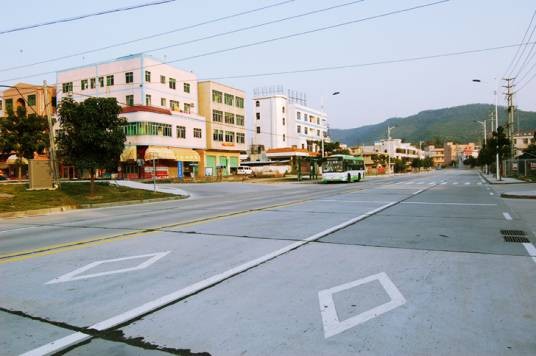 九乡村(云南省昆明市宜良县九乡乡下辖村)