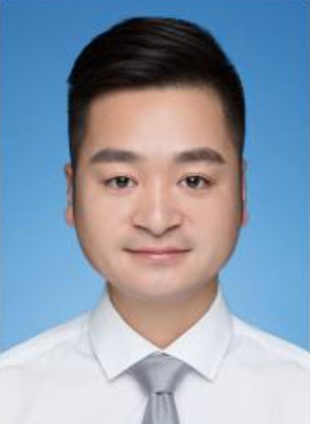 陈龙(上海戏剧学院创意学院讲师)