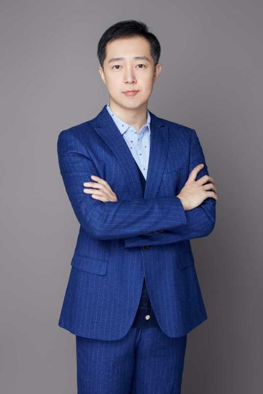 李晗(戏中人教育表演学院院长)