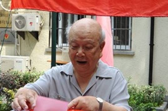 王崇基(上海市第九届人大常委会副主任)