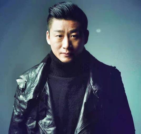 李晨（歌手，导演）