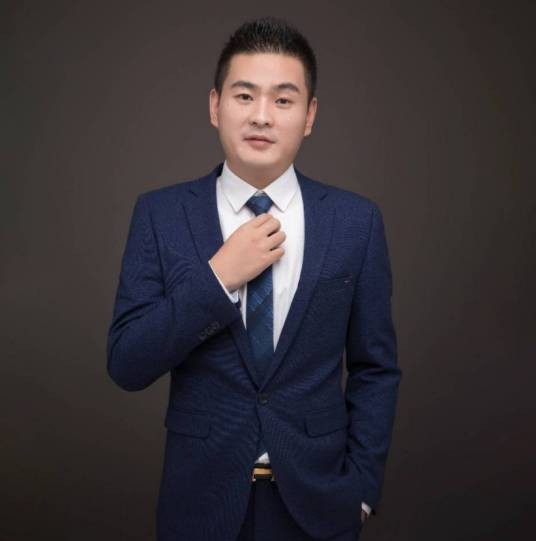 周天勇(宁波聚拓汽车租赁有限公司总经理)