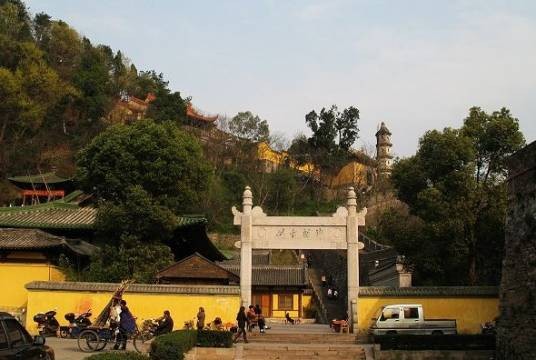 龙兴寺（浙江省台州市龙兴寺）