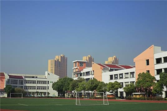 镇江市索普初级中学