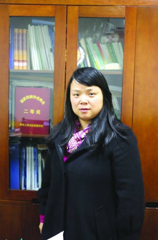 杨玲(成都信息工程大学教授)