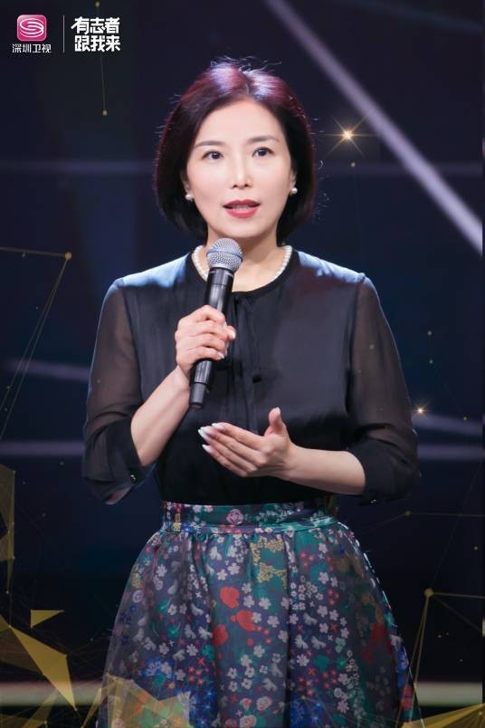 张峥(深圳广电集团编委、卫视中心党委书记)