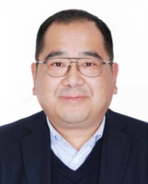 黄鸣(四川省巴中市人大常委会监察和司法工作委员会主任)