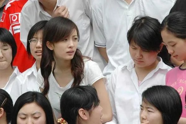 杨幂整容了吗?