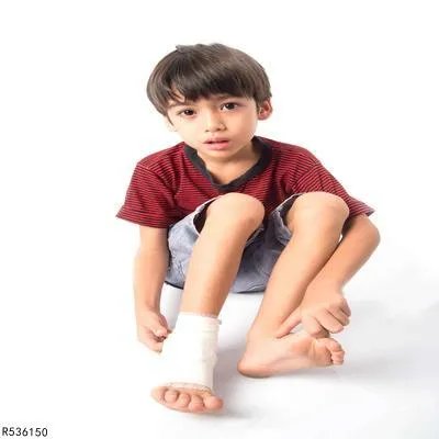 脚被开水烫了怎么办