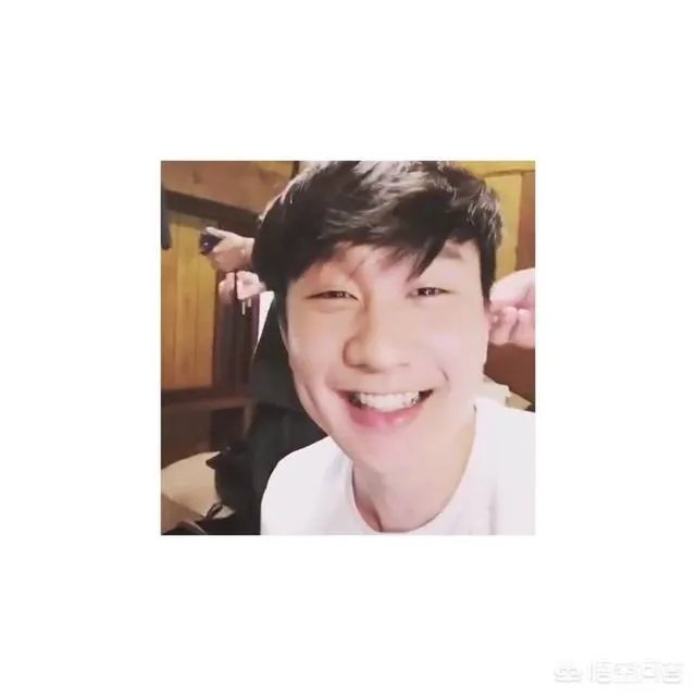 林俊杰有哪些适合做头像的图片？