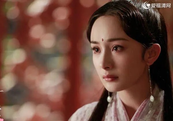 杨幂整容了吗?