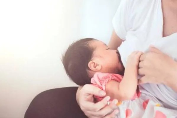 母乳和奶粉混合喂养好么 如何进行混合喂养