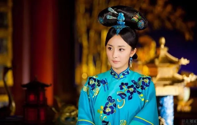 杨幂整容了吗?