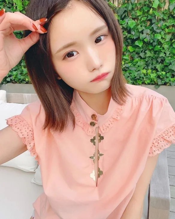 童颜萌妹みもれもん诱惑力全开不怕羞!事业线有诚意!