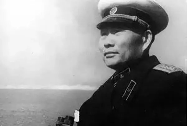 开国十大将军,粟裕是开国将军之首,黄克诚仅排第三