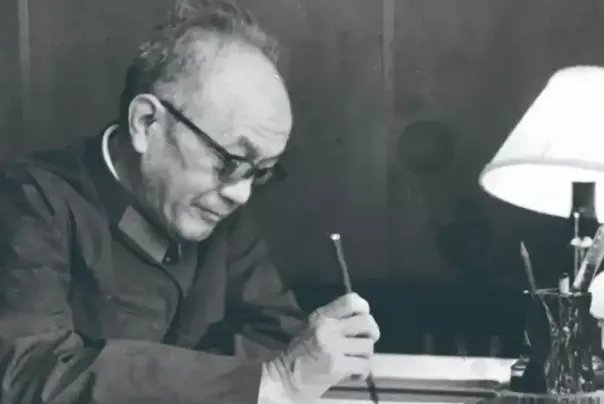 开国十大将军,粟裕是开国将军之首,黄克诚仅排第三