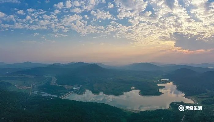 碧水东流至此回的回是什么意思解释