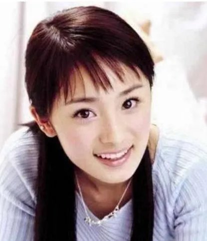 杨幂整容了吗?