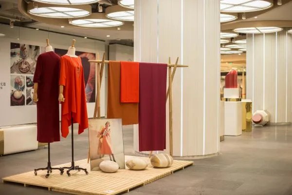 好听的女装店名大全 实体女装店名比较潮的
