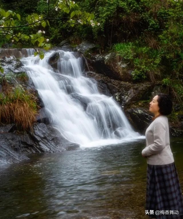溪水边的人像照应该怎么拍?你有哪些思路?