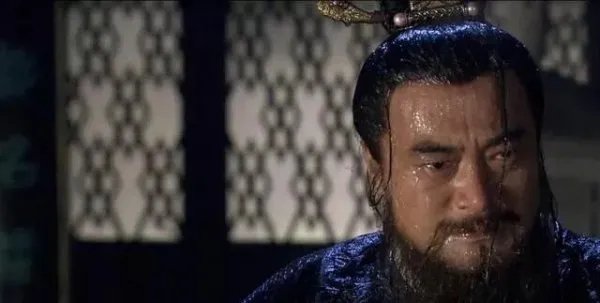 水浒英雄中，武功排名前十的英雄是哪些？