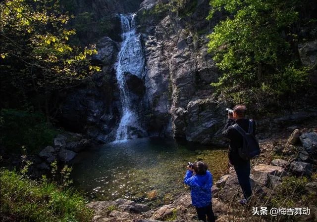 溪水边的人像照应该怎么拍?你有哪些思路?