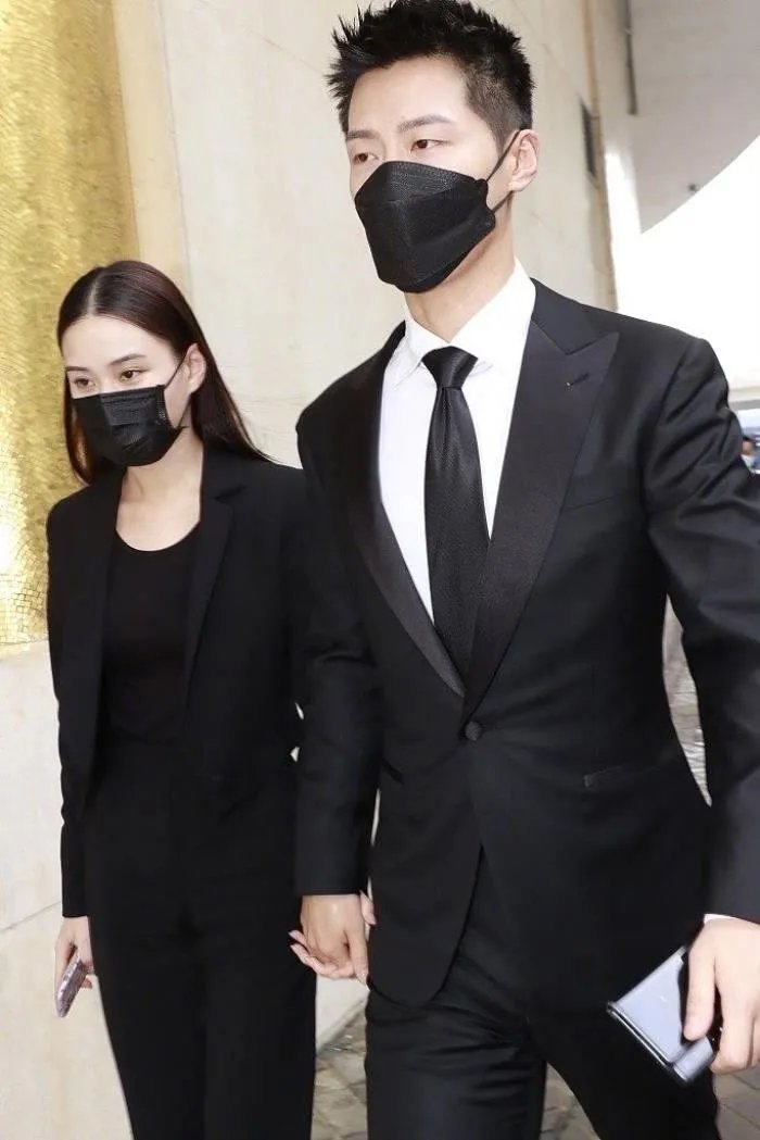 窦骁何超莲结婚没有 俩人为什么分手原因