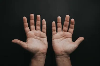 手相财富线在哪个位置?七种手相暗示大富大贵