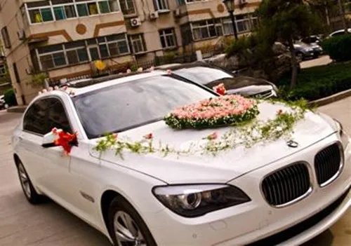 租婚车价格表2018年 租婚车一天多少钱