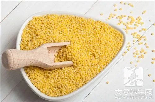 包粽子的黄米要泡吗?