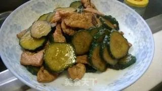 黄瓜炒肉片