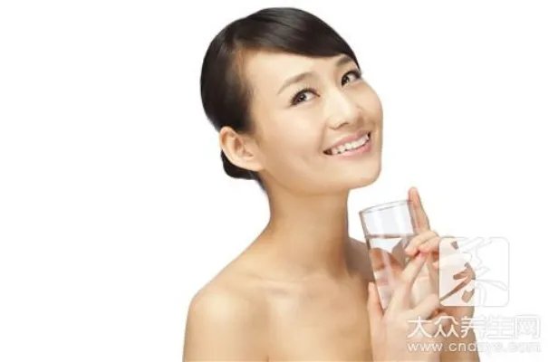 可乐和牛奶一起喝可以吗?